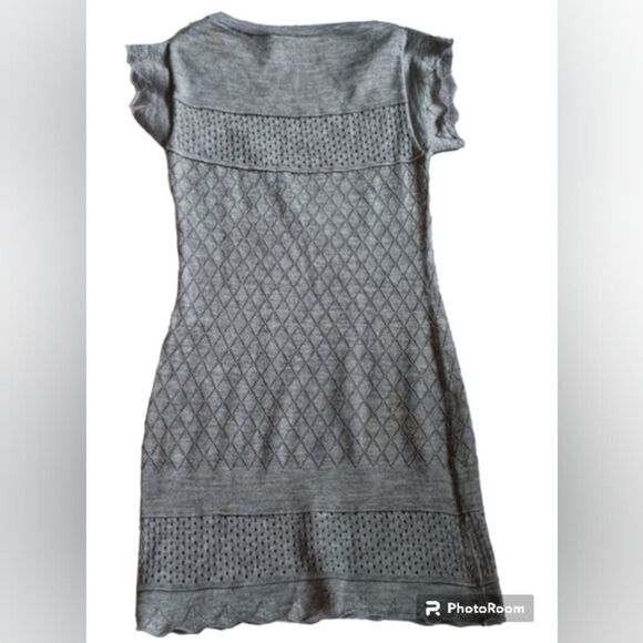 BEBE Dress is great condition Sz S Gray - Picture 2 of 3